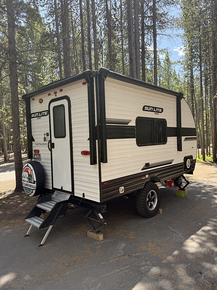2024 Sunlite Sport, Wyo Camper Rentals 2